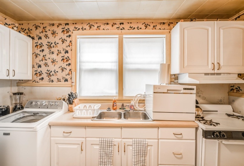 756 GARLAND ST, Memphis, Tennessee 38107, 2 Bedrooms Bedrooms, ,1 BathroomBathrooms,Duplexes,For Sale,GARLAND,10212424