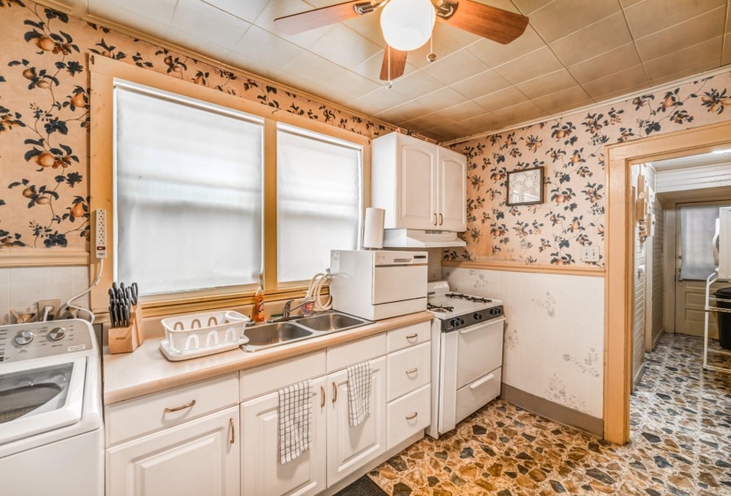 756 GARLAND ST, Memphis, Tennessee 38107, 2 Bedrooms Bedrooms, ,1 BathroomBathrooms,Duplexes,For Sale,GARLAND,10212424