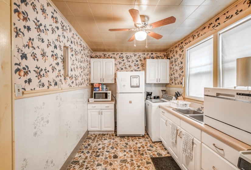 756 GARLAND ST, Memphis, Tennessee 38107, 2 Bedrooms Bedrooms, ,1 BathroomBathrooms,Duplexes,For Sale,GARLAND,10212424