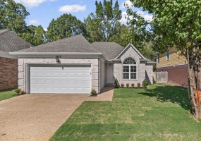 8670 VALMONT CIR, Memphis, Tennessee 38016, 3 Bedrooms Bedrooms, 6 Rooms Rooms,2 BathroomsBathrooms,Residential,For Sale,VALMONT,10207467
