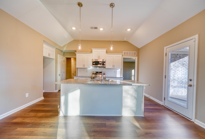 107 STONE BROOK CV, Ripley, Tennessee 38063, 3 Bedroom Bedrooms, 5 Room Rooms,2 BathroomBathrooms,Residential,For Sale,STONE BROOK,0,10207132