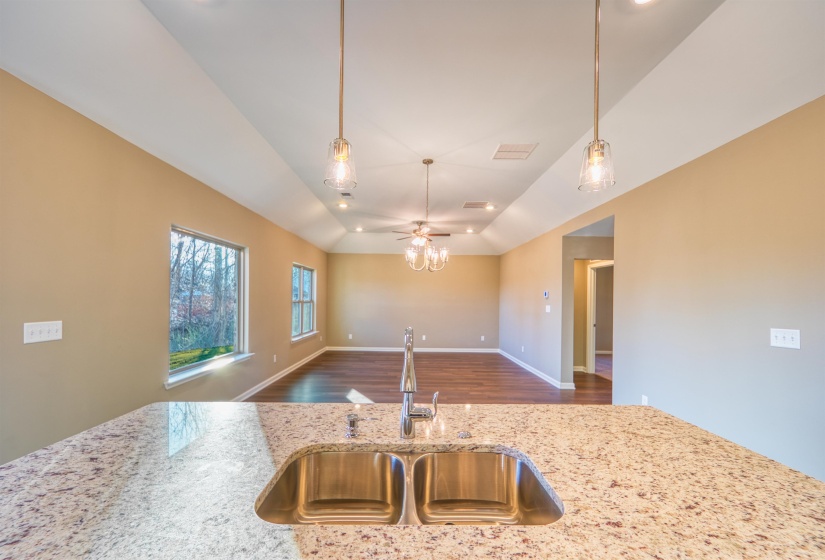 107 STONE BROOK CV, Ripley, Tennessee 38063, 3 Bedroom Bedrooms, 5 Room Rooms,2 BathroomBathrooms,Residential,For Sale,STONE BROOK,0,10207132
