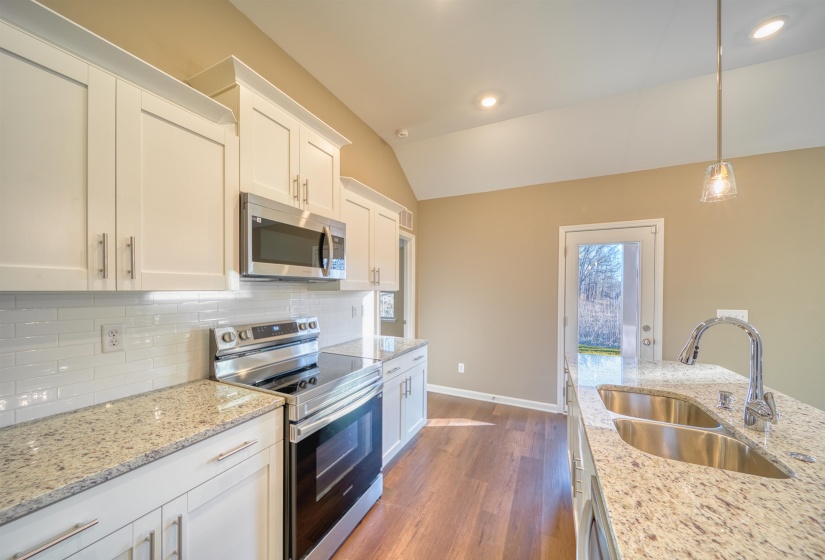 107 STONE BROOK CV, Ripley, Tennessee 38063, 3 Bedroom Bedrooms, 5 Room Rooms,2 BathroomBathrooms,Residential,For Sale,STONE BROOK,0,10207132