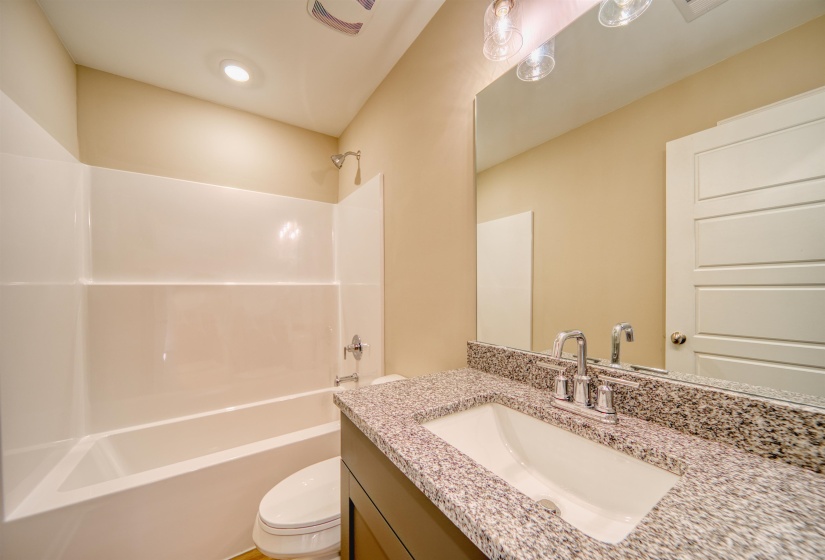 102 STONE BROOK CV, Ripley, Tennessee 38063, 3 Bedroom Bedrooms, 5 Room Rooms,2 BathroomBathrooms,Residential,For Sale,STONE BROOK,0,10207134