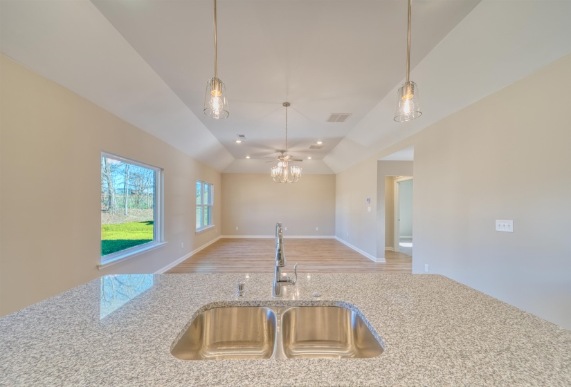 102 STONE BROOK CV, Ripley, Tennessee 38063, 3 Bedroom Bedrooms, 5 Room Rooms,2 BathroomBathrooms,Residential,For Sale,STONE BROOK,0,10207134