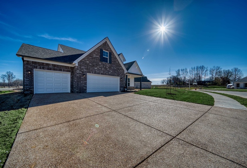 170 COMO LN, Atoka, Tennessee 38004, 4 Bedroom Bedrooms, 7 Room Rooms,3.1 BathroomBathrooms,Residential,For Sale,COMO,0,10207158
