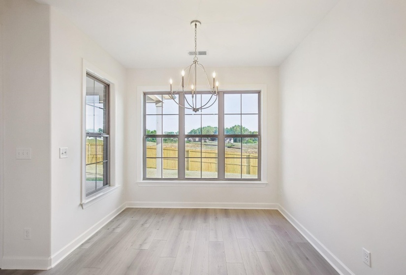 305 VALLEYVIEW LN, Oakland, Tennessee 38060, 5 Bedroom Bedrooms, 10 Room Rooms,3 BathroomBathrooms,Residential,For Sale,VALLEYVIEW,0,10206437
