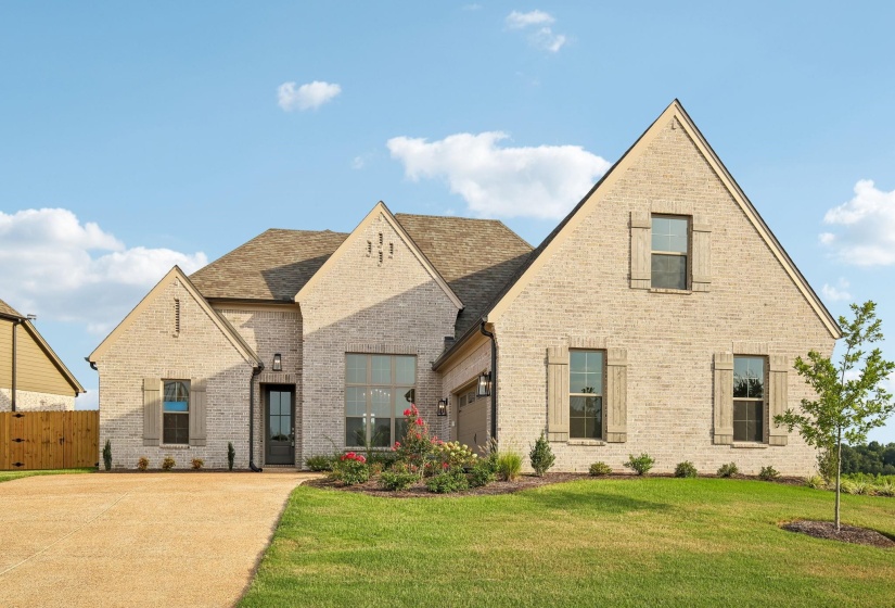 305 VALLEYVIEW LN, Oakland, Tennessee 38060, 5 Bedroom Bedrooms, 10 Room Rooms,3 BathroomBathrooms,Residential,For Sale,VALLEYVIEW,0,10206437