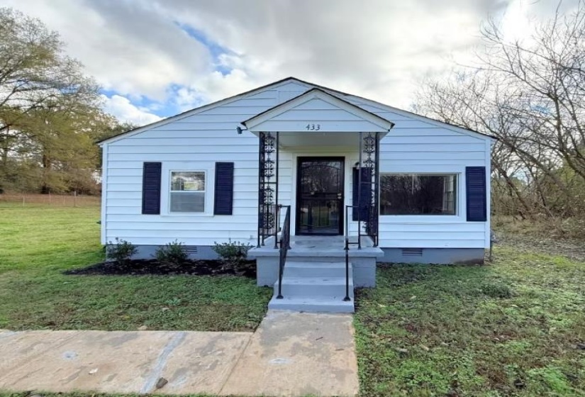 433 DIXIE RD, Memphis, Tennessee 38109, 2 Bedroom Bedrooms, 5 Room Rooms,1 BathroomBathrooms,Residential,For Sale,DIXIE,0,10203698