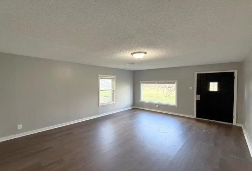 433 DIXIE RD, Memphis, Tennessee 38109, 2 Bedroom Bedrooms, 5 Room Rooms,1 BathroomBathrooms,Residential,For Sale,DIXIE,0,10203698