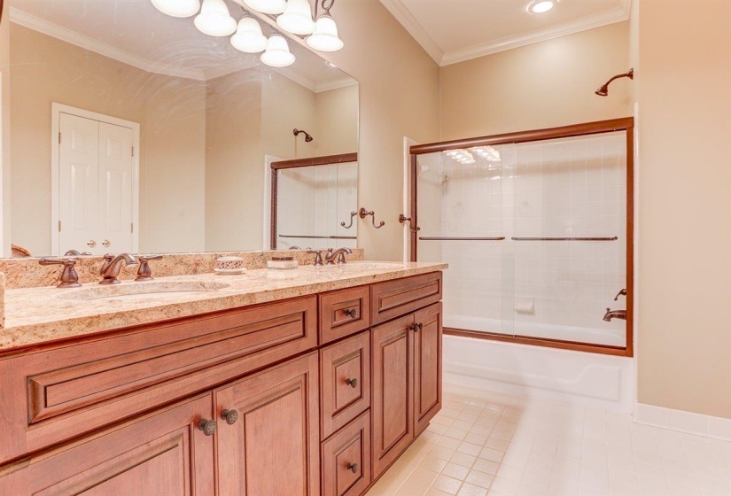 6667 RUE BEAUMONDE DR, Memphis, Tennessee 38120, 4 Bedroom Bedrooms, 11 Room Rooms,3.2 BathroomBathrooms,Residential,For Sale,RUE BEAUMONDE,0,10213955