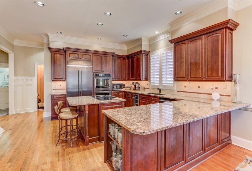 6667 RUE BEAUMONDE DR, Memphis, Tennessee 38120, 4 Bedroom Bedrooms, 11 Room Rooms,3.2 BathroomBathrooms,Residential,For Sale,RUE BEAUMONDE,0,10213955