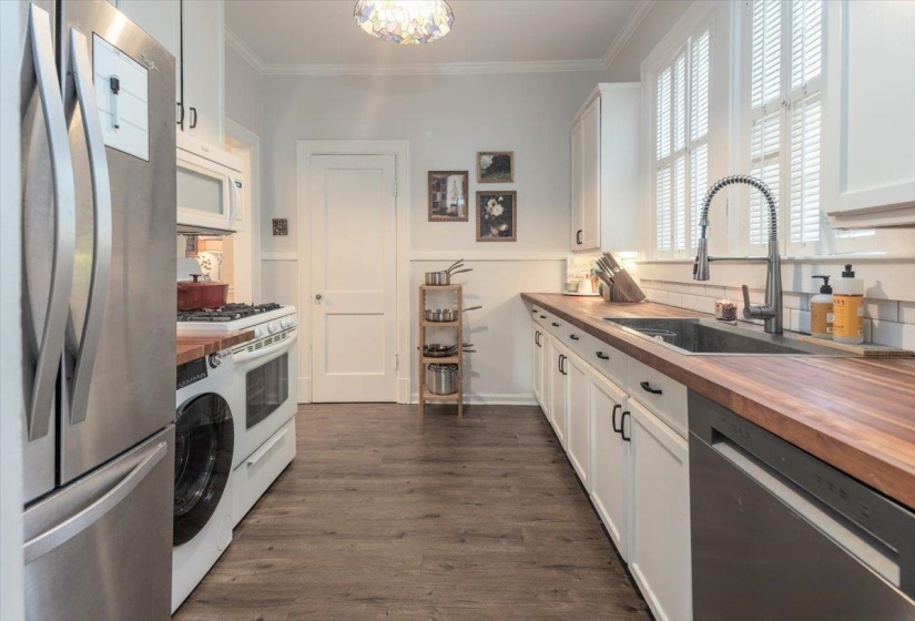 Refrigerator Stays with home