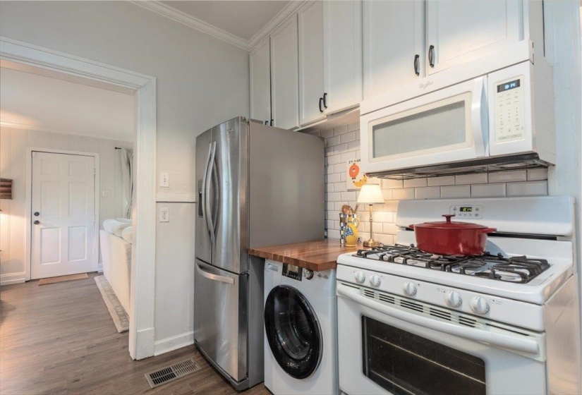 424 ALEXANDER ST, Memphis, Tennessee 38111, 2 Bedrooms Bedrooms, 6 Rooms Rooms,1 BathroomBathrooms,Residential,For Sale,ALEXANDER,10206237