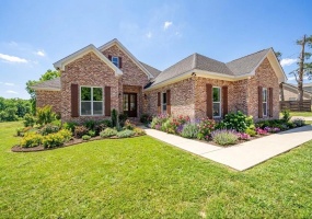 245 FULLEN LN, Savannah, Tennessee 38372, 3 Bedrooms Bedrooms, 10 Rooms Rooms,3 BathroomsBathrooms,Residential,For Sale,FULLEN,10215961 245 FULLEN LN, Savannah, Tennessee 38372, 3 Bedrooms Bedrooms, 10 Rooms Rooms,3 BathroomsBathrooms,Residential,For Sale,FULLEN,10215961