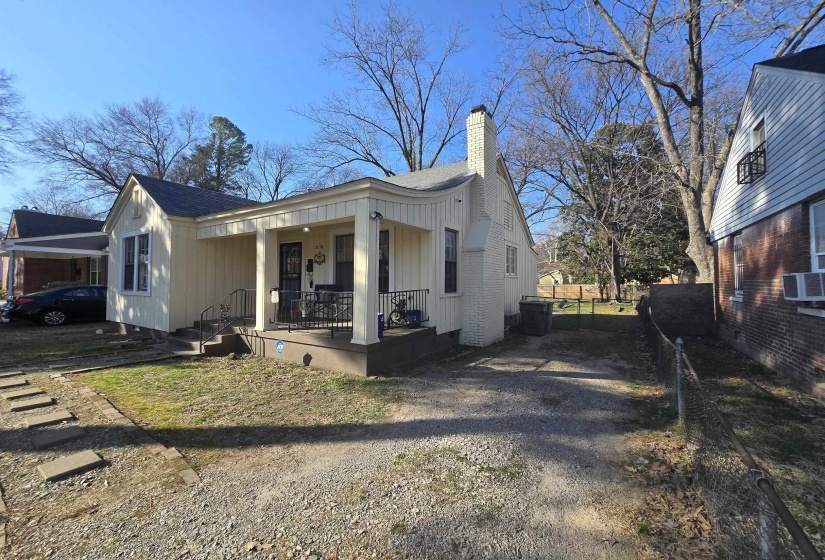 3174 CHISCA AVE, Memphis, Tennessee 38111, 2 Bedrooms Bedrooms, 6 Rooms Rooms,1 BathroomBathrooms,Residential,For Sale,CHISCA,10216113