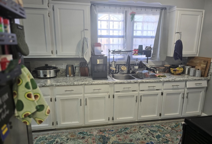 3174 CHISCA AVE, Memphis, Tennessee 38111, 2 Bedrooms Bedrooms, 6 Rooms Rooms,1 BathroomBathrooms,Residential,For Sale,CHISCA,10216113