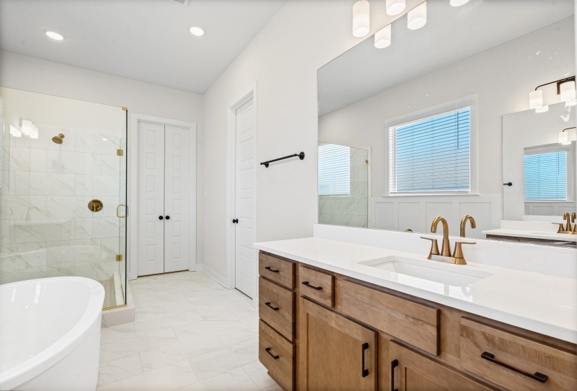 10224 LOUANNE DR, Collierville, Tennessee 38017, 4 Bedrooms Bedrooms, 10 Rooms Rooms,3 BathroomsBathrooms,Residential,For Sale,LOUANNE,10212044
