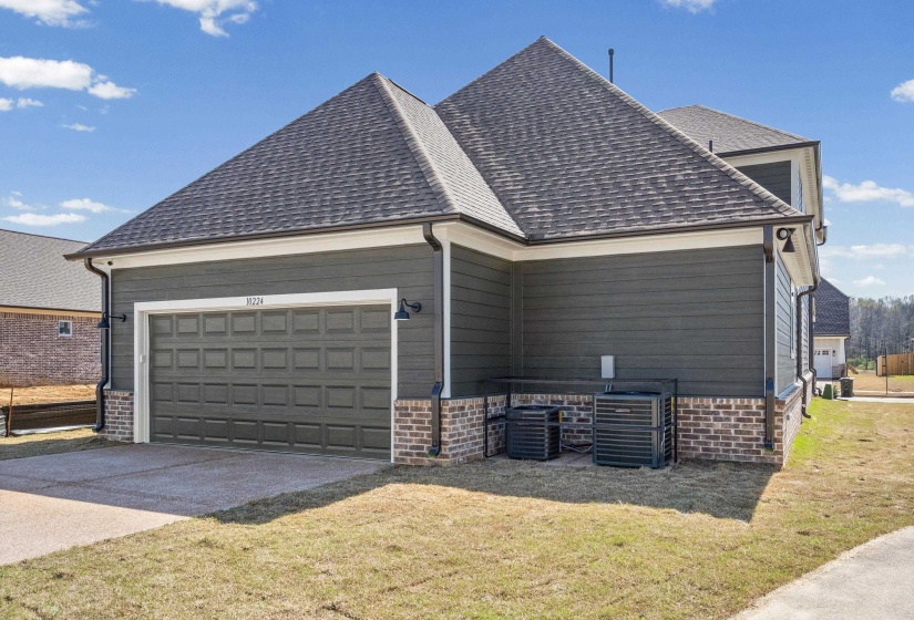 10224 LOUANNE DR, Collierville, Tennessee 38017, 4 Bedrooms Bedrooms, 10 Rooms Rooms,3 BathroomsBathrooms,Residential,For Sale,LOUANNE,10212044