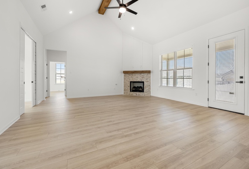 140 OAKLAND RIDGE CV, Oakland, Tennessee 38060, 4 Bedroom Bedrooms, 8 Room Rooms,2 BathroomBathrooms,Residential,For Sale,OAKLAND RIDGE,0,10216174