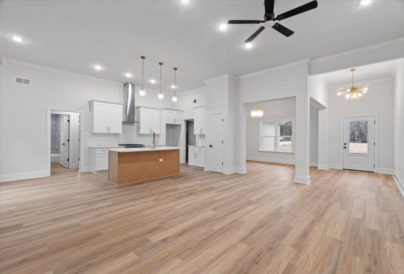 7206 STATE LINE RD, Unicorp/Memphis, Tennessee 38125, 4 Bedrooms Bedrooms, 9 Rooms Rooms,2.1 BathroomsBathrooms,Residential,For Sale,STATE LINE,10211002