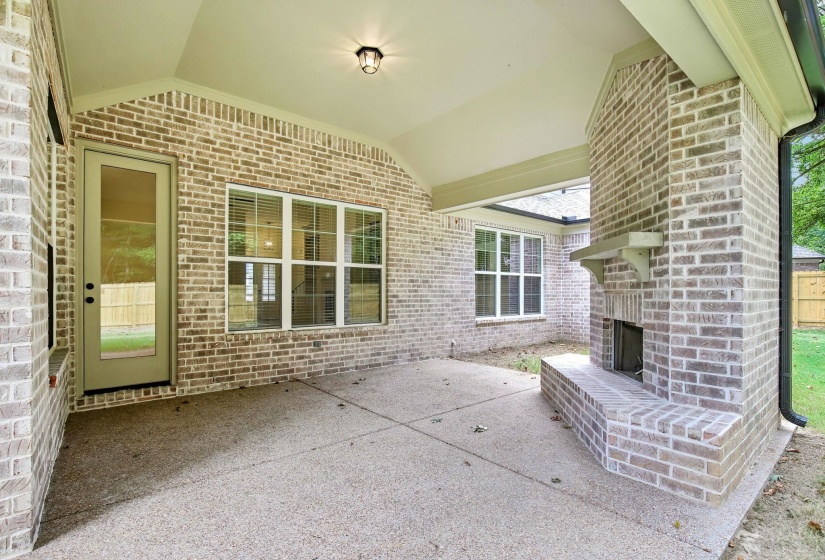 145 TOMMIE VALLEY DR, Oakland, Tennessee 38060, 4 Bedroom Bedrooms, 10 Room Rooms,3 BathroomBathrooms,Residential,For Sale,TOMMIE VALLEY,0,10204843