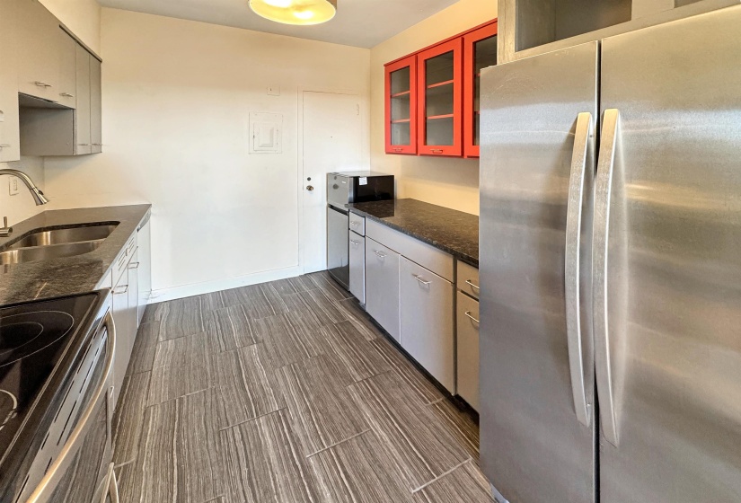 1960 PARKWAY AVE, Memphis, Tennessee 38112, 2 Bedrooms Bedrooms, 5 Rooms Rooms,2 BathroomsBathrooms,Residential,For Sale,PARKWAY,10209901