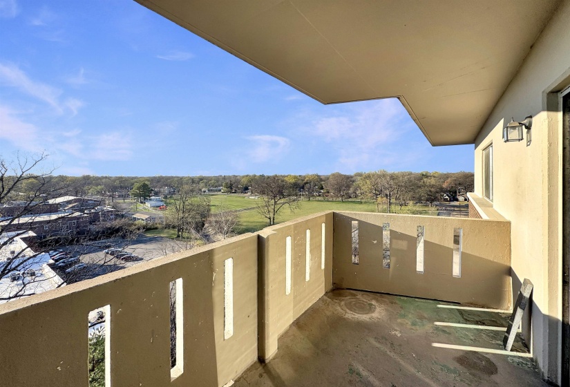 1960 PARKWAY AVE, Memphis, Tennessee 38112, 2 Bedrooms Bedrooms, 5 Rooms Rooms,2 BathroomsBathrooms,Residential,For Sale,PARKWAY,10209901