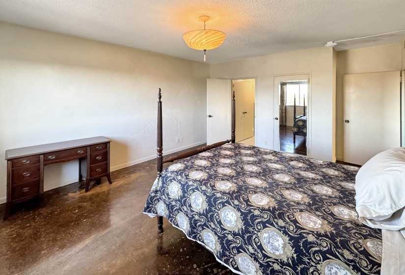 1960 PARKWAY AVE, Memphis, Tennessee 38112, 2 Bedrooms Bedrooms, 5 Rooms Rooms,2 BathroomsBathrooms,Residential,For Sale,PARKWAY,10209901