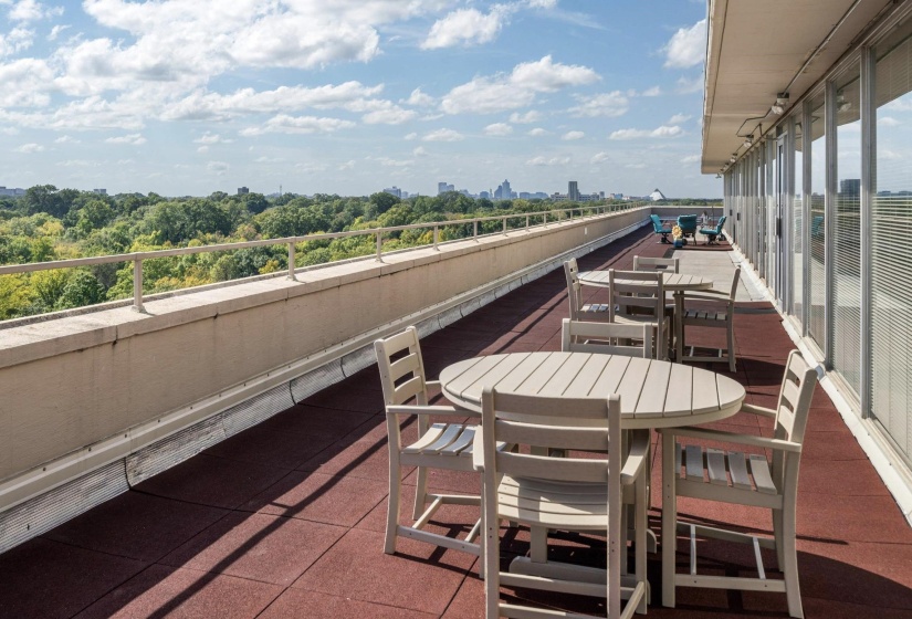 1960 PARKWAY AVE, Memphis, Tennessee 38112, 2 Bedrooms Bedrooms, 5 Rooms Rooms,2 BathroomsBathrooms,Residential,For Sale,PARKWAY,10209901