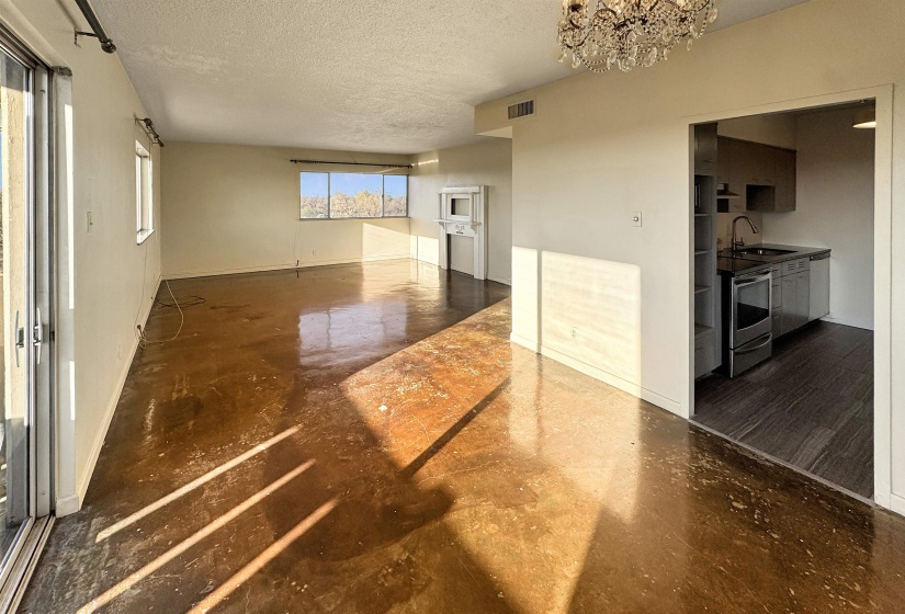 1960 PARKWAY AVE, Memphis, Tennessee 38112, 2 Bedrooms Bedrooms, 5 Rooms Rooms,2 BathroomsBathrooms,Residential,For Sale,PARKWAY,10209901