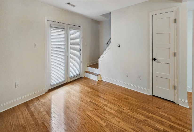 7455 GERMANTOWN SQ, Germantown, Tennessee 38138, 2 Bedroom Bedrooms, 5 Room Rooms,2.1 BathroomBathrooms,Residential,For Sale,GERMANTOWN,0,10216356