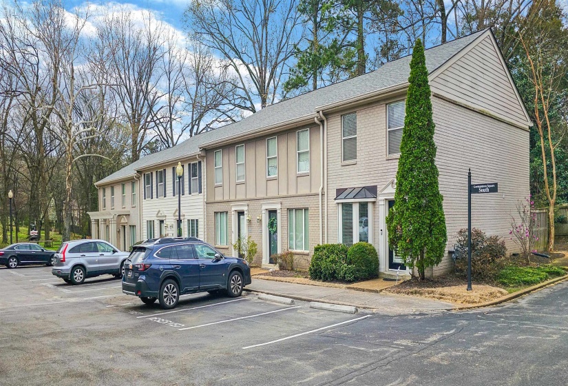 7455 GERMANTOWN SQ, Germantown, Tennessee 38138, 2 Bedroom Bedrooms, 5 Room Rooms,2.1 BathroomBathrooms,Residential,For Sale,GERMANTOWN,0,10216356
