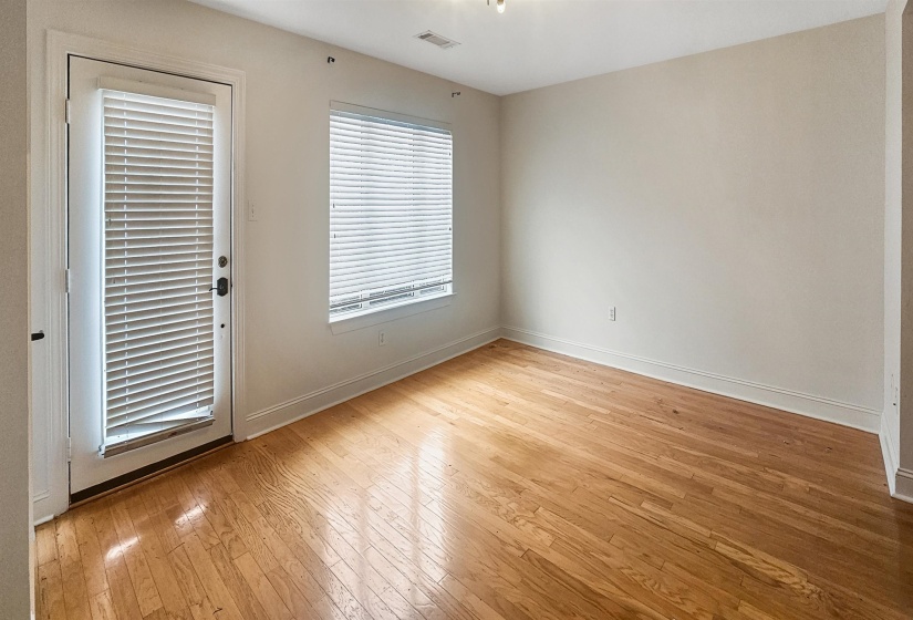 7455 GERMANTOWN SQ, Germantown, Tennessee 38138, 2 Bedroom Bedrooms, 5 Room Rooms,2.1 BathroomBathrooms,Residential,For Sale,GERMANTOWN,0,10216356