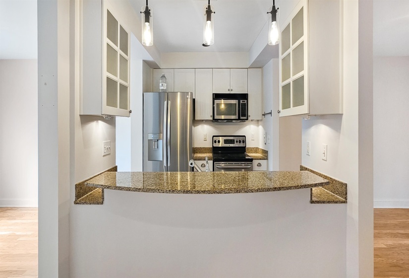 7455 GERMANTOWN SQ, Germantown, Tennessee 38138, 2 Bedroom Bedrooms, 5 Room Rooms,2.1 BathroomBathrooms,Residential,For Sale,GERMANTOWN,0,10216356