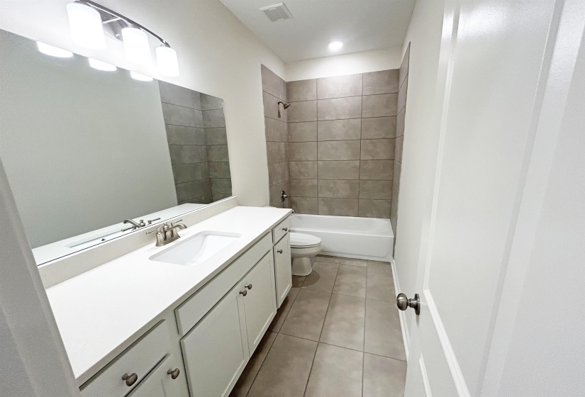 200 GREEN WILLOW DR, Oakland, Tennessee 38060, 3 Bedrooms Bedrooms, 7 Rooms Rooms,2 BathroomsBathrooms,Residential,For Sale,GREEN WILLOW,10204868