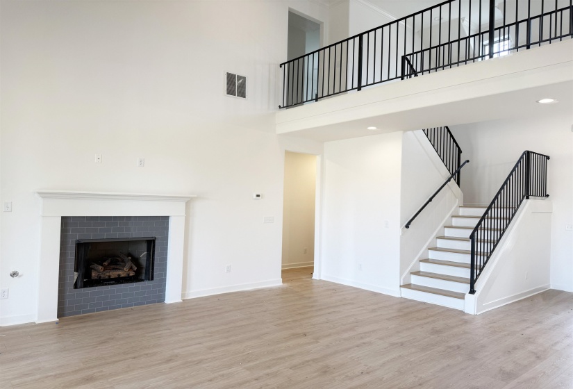 295 VALLEYVIEW LN, Oakland, Tennessee 38060, 4 Bedroom Bedrooms, 9 Room Rooms,3.1 BathroomBathrooms,Residential,For Sale,VALLEYVIEW,0,10206342