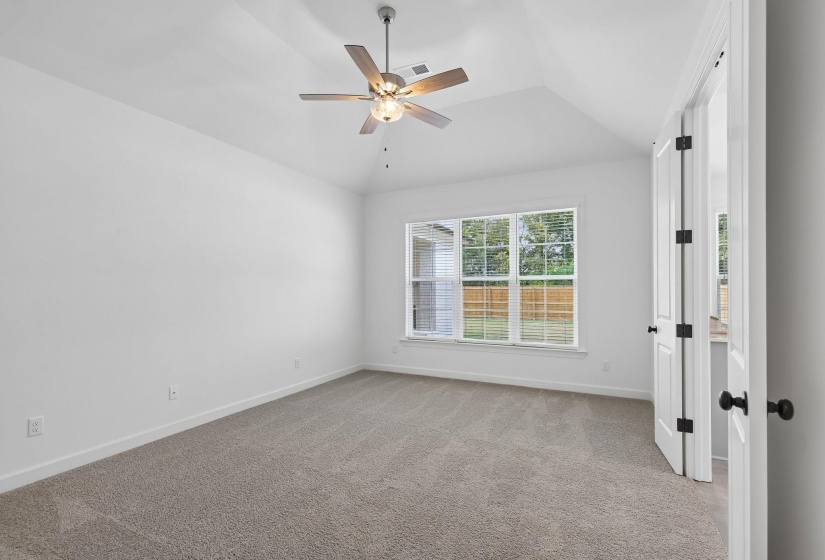 115 TOMMIE VALLEY DR, Oakland, Tennessee 38060, 4 Bedroom Bedrooms, 9 Room Rooms,3 BathroomBathrooms,Residential,For Sale,TOMMIE VALLEY,0,10206344