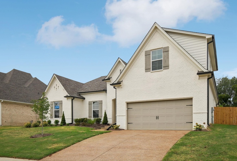115 TOMMIE VALLEY DR, Oakland, Tennessee 38060, 4 Bedroom Bedrooms, 9 Room Rooms,3 BathroomBathrooms,Residential,For Sale,TOMMIE VALLEY,0,10206344