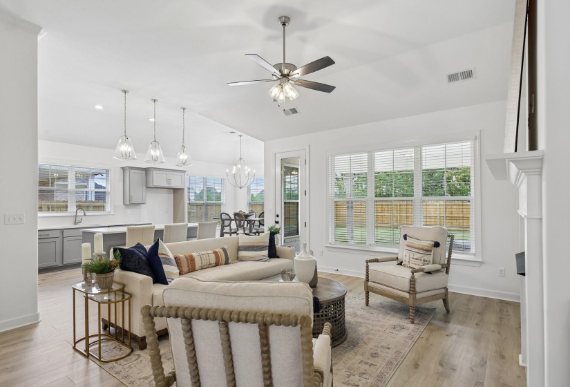 115 TOMMIE VALLEY DR, Oakland, Tennessee 38060, 4 Bedroom Bedrooms, 9 Room Rooms,3 BathroomBathrooms,Residential,For Sale,TOMMIE VALLEY,0,10206344