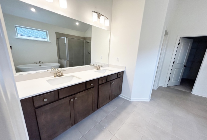 150 MISTY MEADOWS DR, Oakland, Tennessee 38060, 3 Bedrooms Bedrooms, 7 Rooms Rooms,2 BathroomsBathrooms,Residential,For Sale,MISTY MEADOWS,10208378