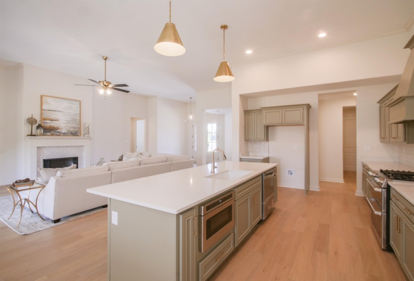 9574 GRAYS HOLLOW DR, Cordova, Tennessee 38018, 6 Bedroom Bedrooms, 11 Room Rooms,3.1 BathroomBathrooms,Residential,For Sale,GRAYS HOLLOW,0,10208639