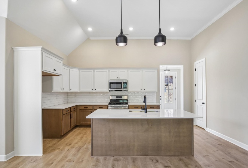 110 LAUREL WOOD LN, Oakland, Tennessee 38060, 4 Bedroom Bedrooms, 10 Room Rooms,3 BathroomBathrooms,Residential,For Sale,LAUREL WOOD,0,10209058