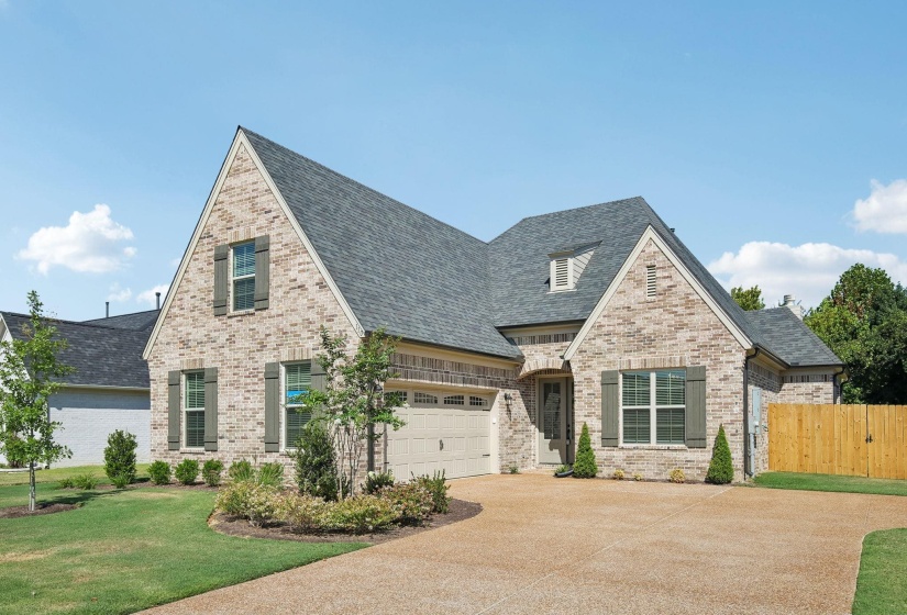 110 LAUREL WOOD LN, Oakland, Tennessee 38060, 4 Bedroom Bedrooms, 10 Room Rooms,3 BathroomBathrooms,Residential,For Sale,LAUREL WOOD,0,10209058