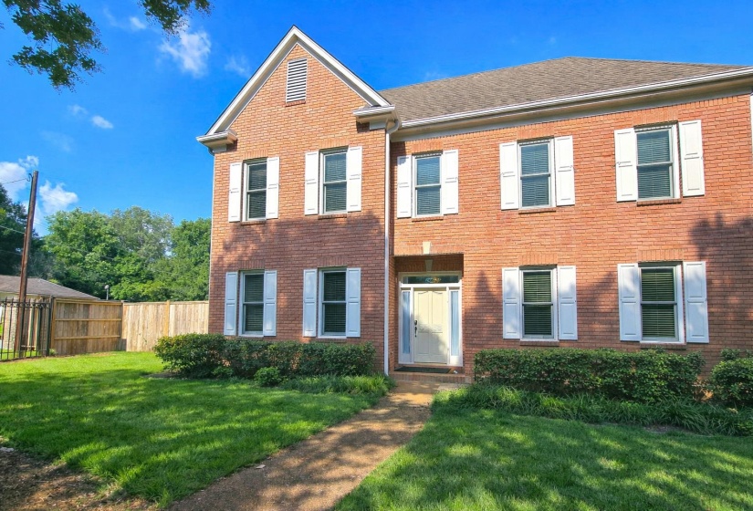 258 WHITE STATION RD, Memphis, Tennessee 38117, 4 Bedroom Bedrooms, 9 Room Rooms,3 BathroomBathrooms,Residential,For Sale,WHITE STATION,0,10199436
