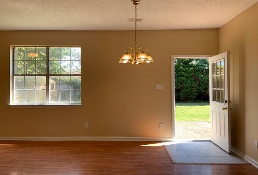 3912 AUTUMN HARVEST LN, Unincorporated, Tennessee 38125, 3 Bedroom Bedrooms, 7 Room Rooms,2 BathroomBathrooms,Residential,For Sale,AUTUMN HARVEST,0,10216465