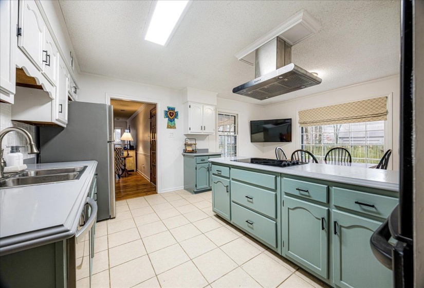 8193 KIMBROOK DR, Germantown, Tennessee 38138, 4 Bedroom Bedrooms, 8 Room Rooms,3.1 BathroomBathrooms,Residential,For Sale,KIMBROOK,0,10216498