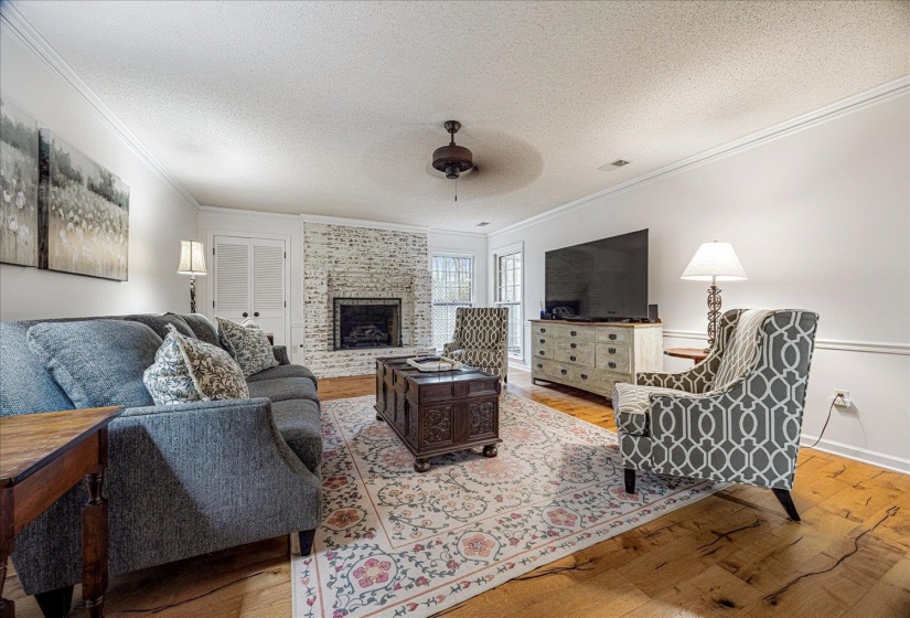 8193 KIMBROOK DR, Germantown, Tennessee 38138, 4 Bedroom Bedrooms, 8 Room Rooms,3.1 BathroomBathrooms,Residential,For Sale,KIMBROOK,0,10216498
