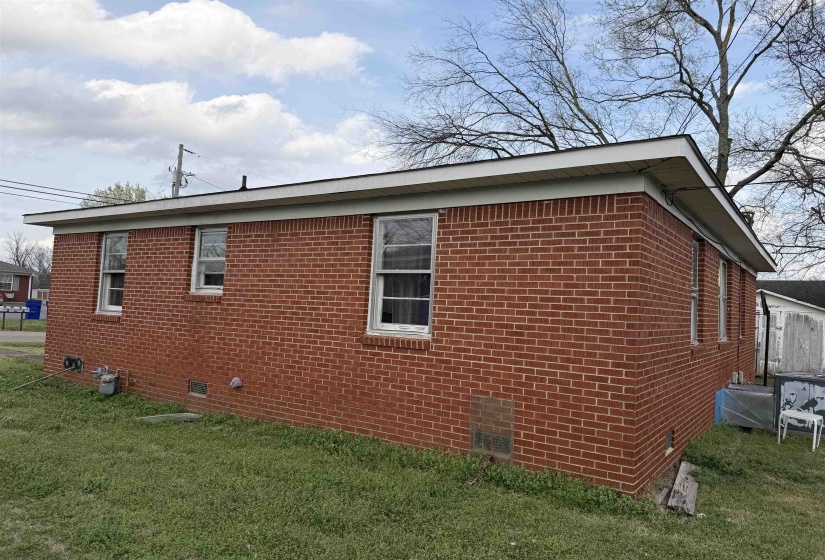 135 CUMBERLAND ST, Savannah, Tennessee 38372, 3 Bedrooms Bedrooms, 6 Rooms Rooms,1 BathroomBathrooms,Residential,For Sale,CUMBERLAND,10216514