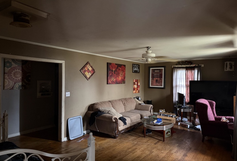 135 CUMBERLAND ST, Savannah, Tennessee 38372, 3 Bedrooms Bedrooms, 6 Rooms Rooms,1 BathroomBathrooms,Residential,For Sale,CUMBERLAND,10216514